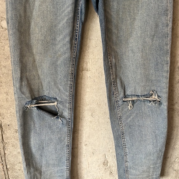 H&M ripped jeans - Picture 3 of 8